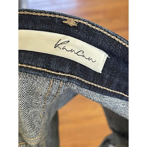 KanCan Estilo Distressed Denim Shorts~Size 27 - Picture 5 of 6